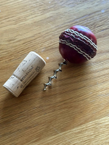 CRICKET-GIFTS Mini Cricket Ball Wine Opener