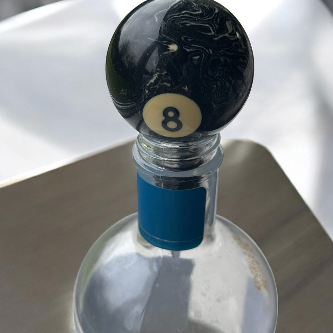 SPORTGIFTZ Pool Ball Wine and Spirit Bottle Stopper