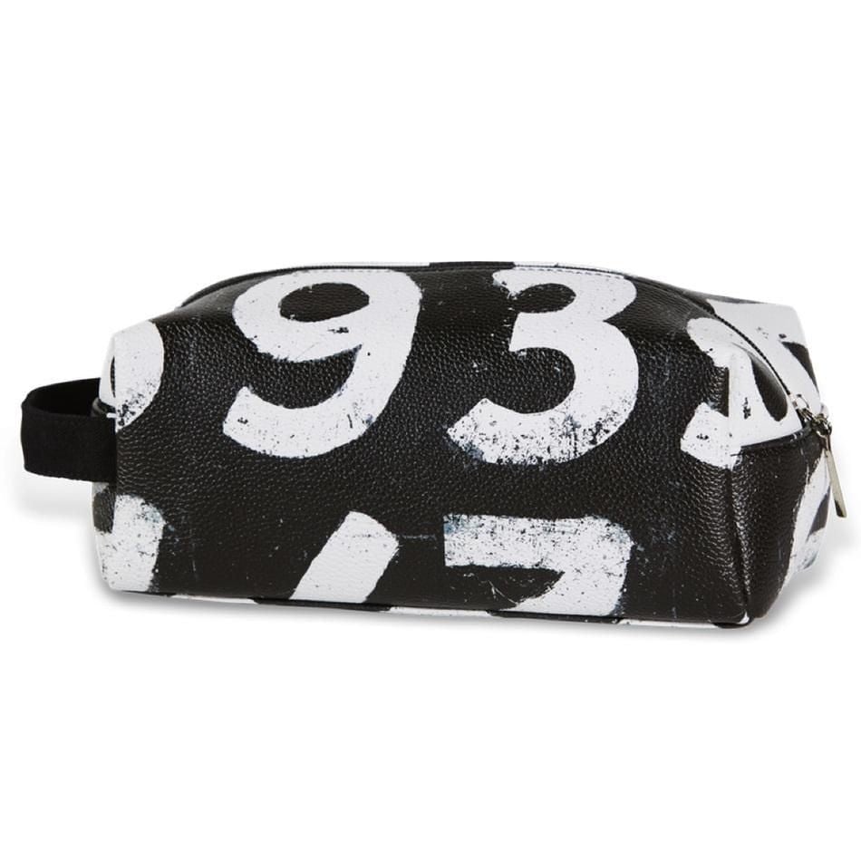 Cricket scoreboard numbers black toiletry bag